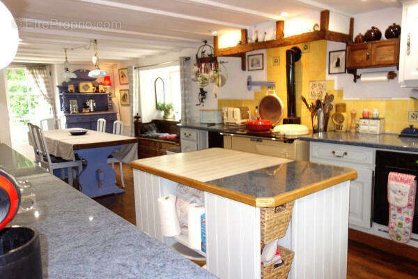 CUISINE - Maison à SAINT-FRAIGNE