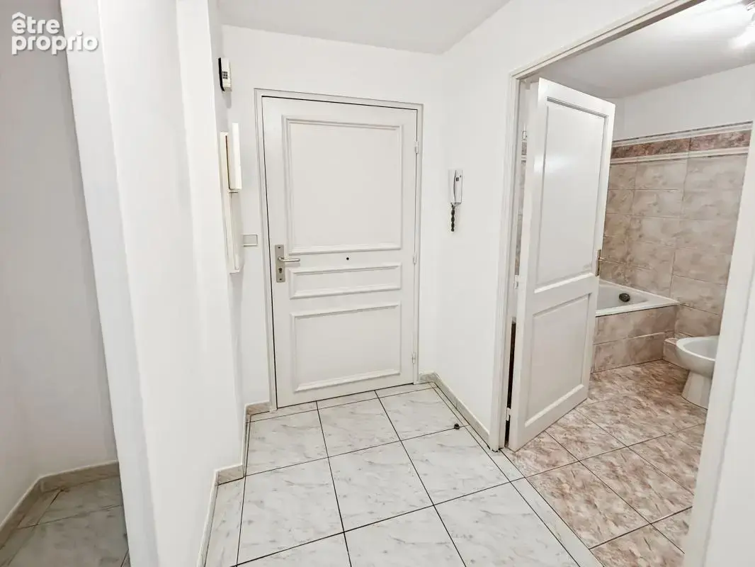NICE LE PORT Studio 33m² balcon garage en sus - photo 6