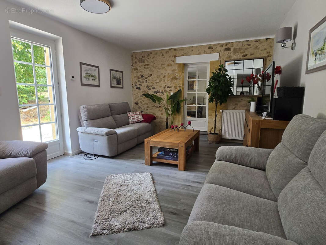 Maison à LAVEYSSIERE