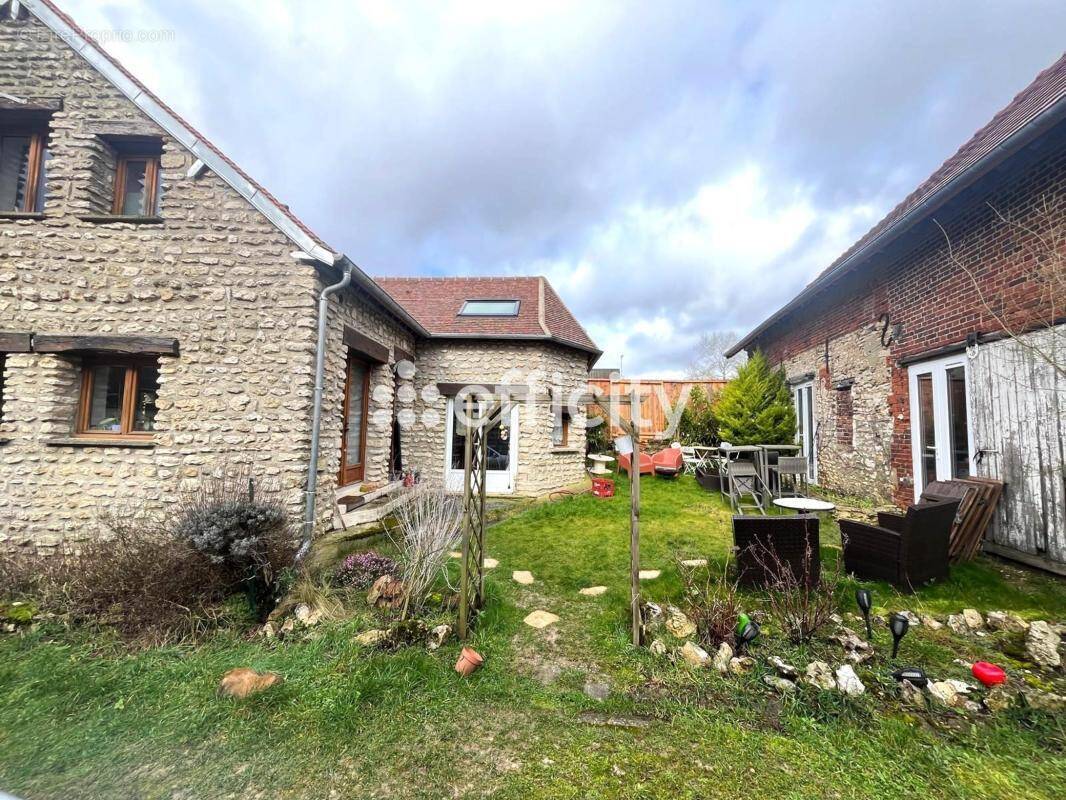 Maison à SAINT-CLAIR-SUR-EPTE