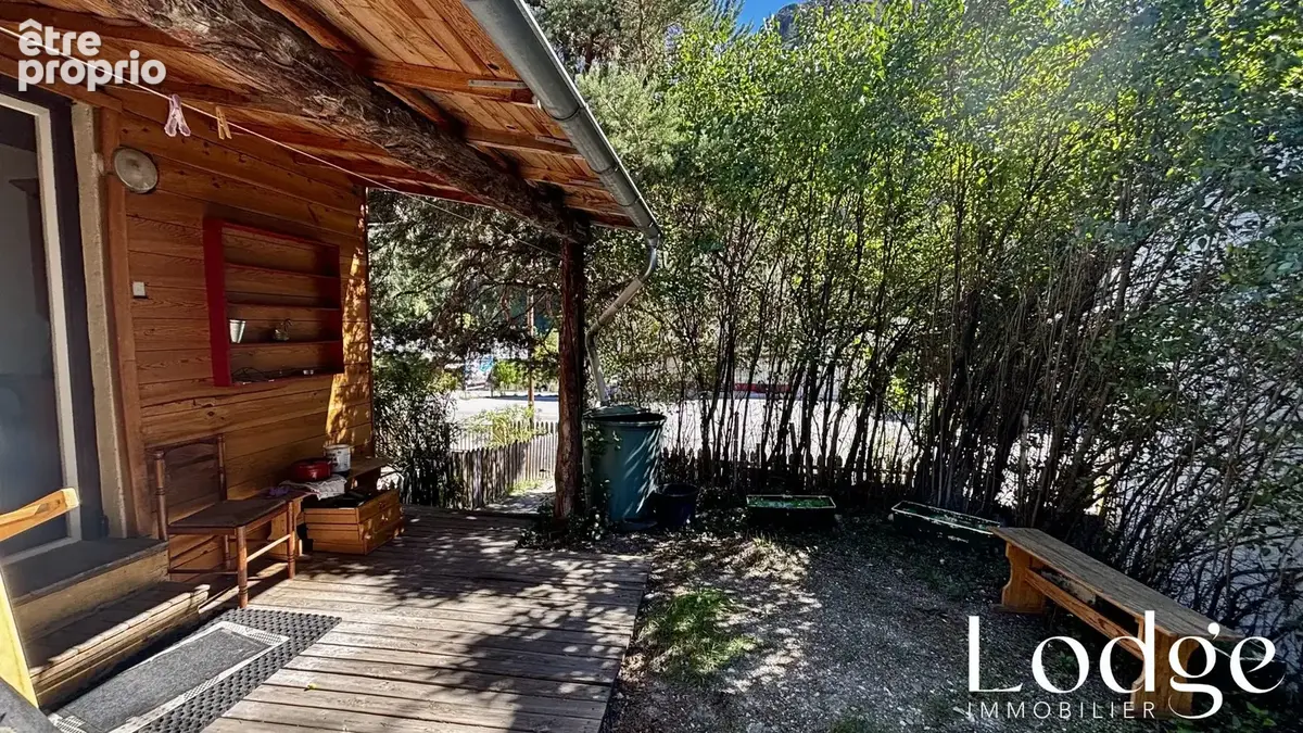 Photo Appartement à Saint-Martin-De-Queyrieres au prix de 85 000€