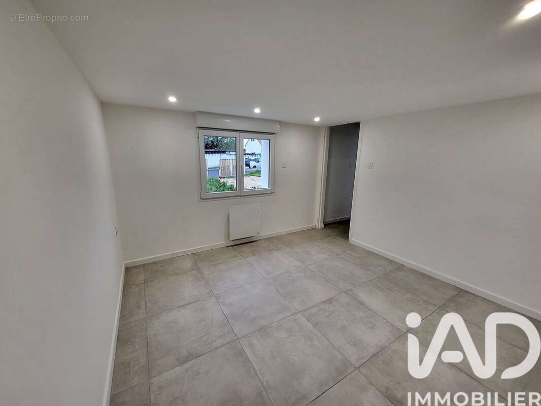 Maison 95 m² à Chatellerault  - photo 7