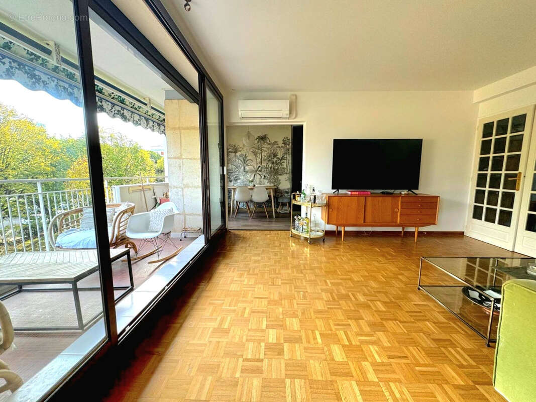Appartement à MARSEILLE-9E