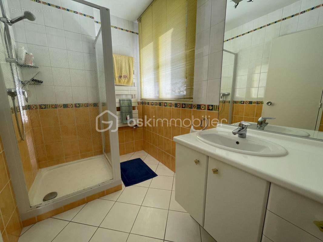 Maison familiale avec 4 chambres en rez-de-jardin dont 1 suite parentale - fraicheur garantie ! - photo 13