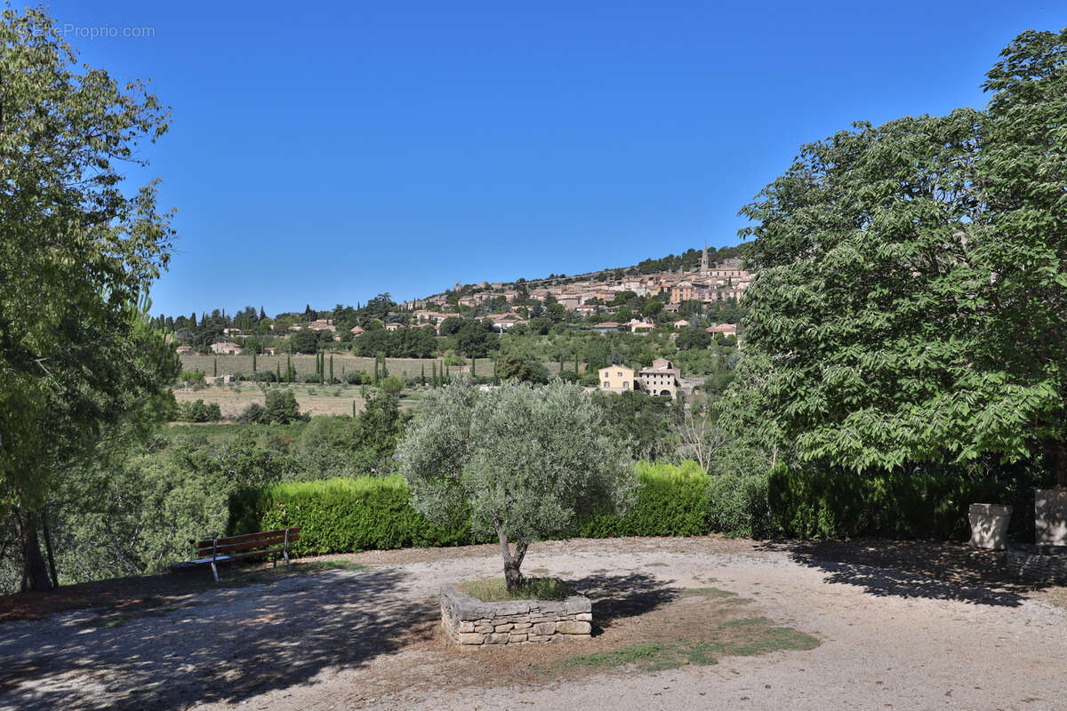 Maison à SAINT-SATURNIN-LES-APT