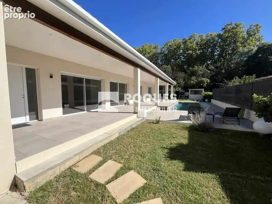 A vendre, villa contemporaine de 220m2 sur un terrain de 1306m2, Bédarieux - photo 7