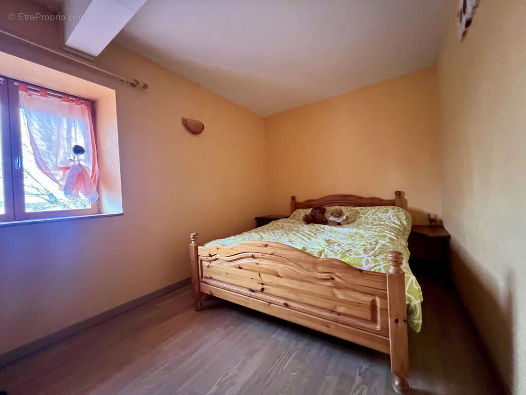 Maison à SAINTE-FLORINE