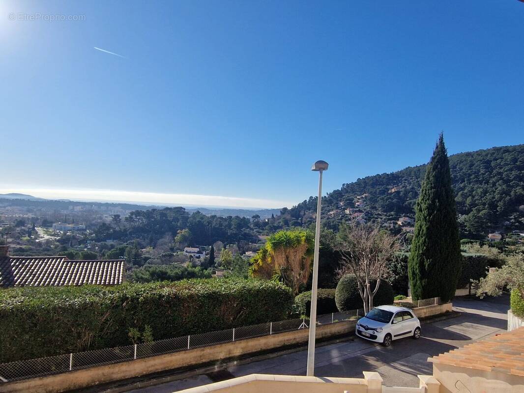 Maison à LA VALETTE-DU-VAR