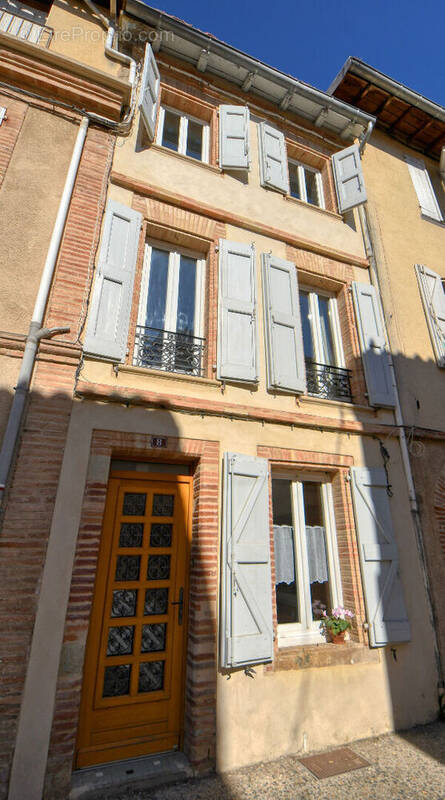 Maison à LISLE-SUR-TARN