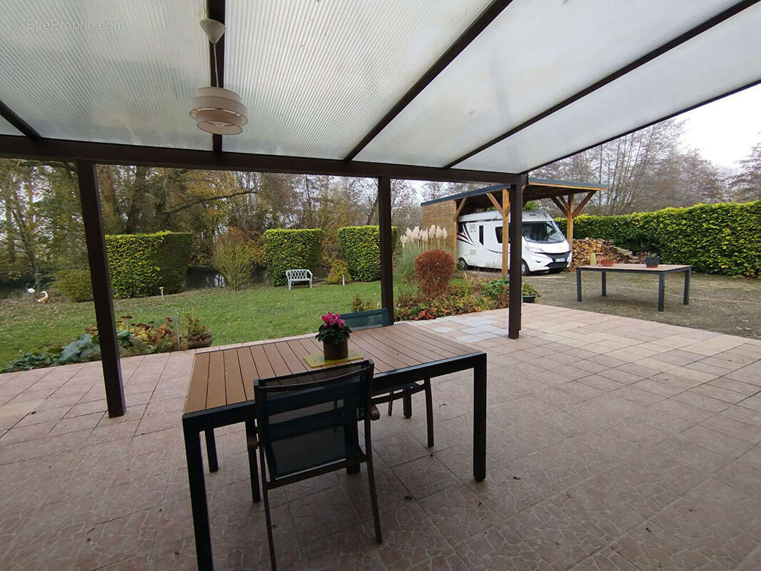 Maison à ASSIS-SUR-SERRE