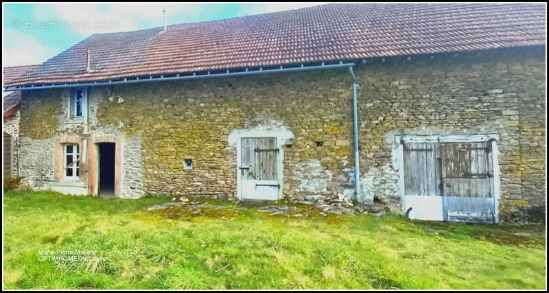 Charmante maison mitoyenne à rénover avec grange attenante – Laissez libre cours à vos projets ! - photo 20