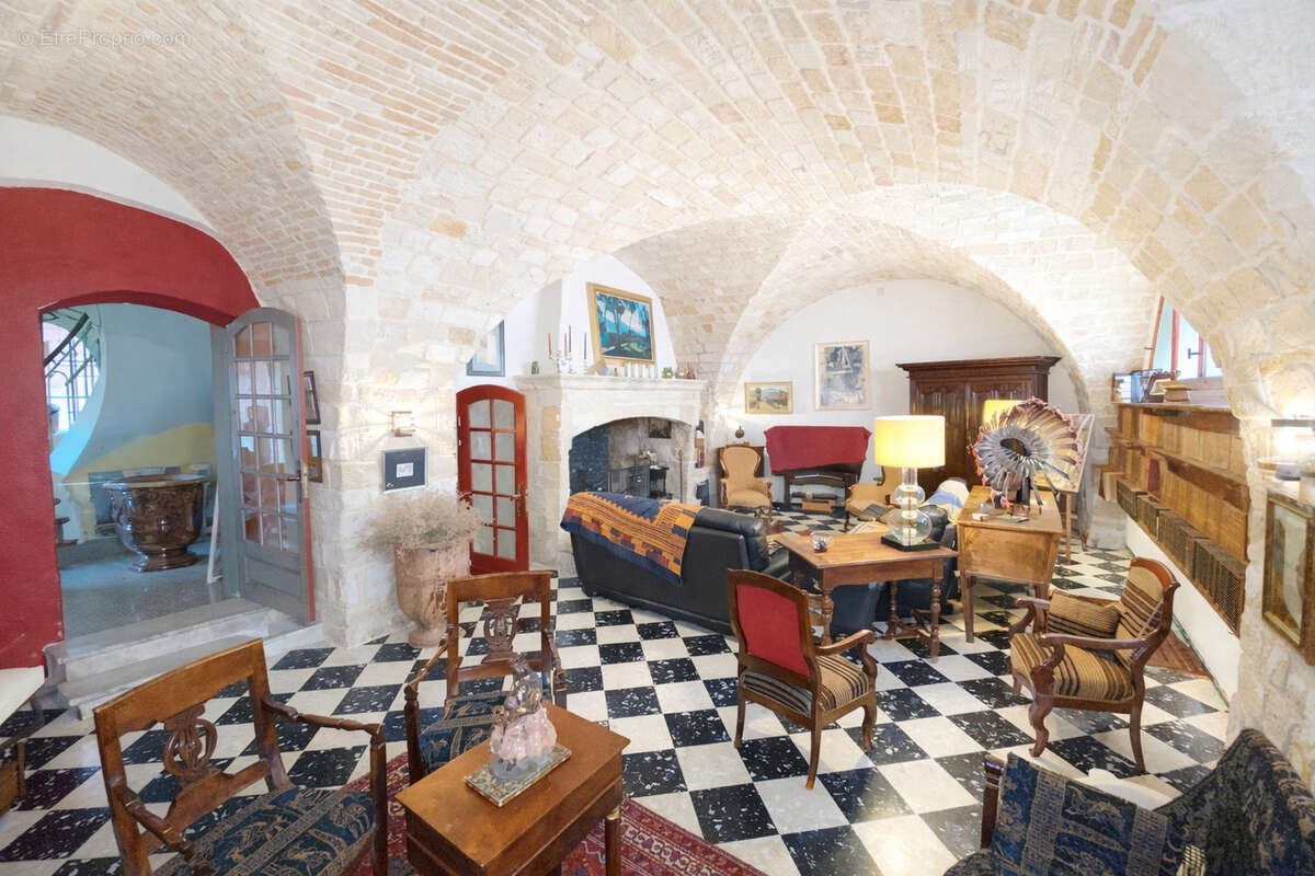 Maison à SAINT-GILLES