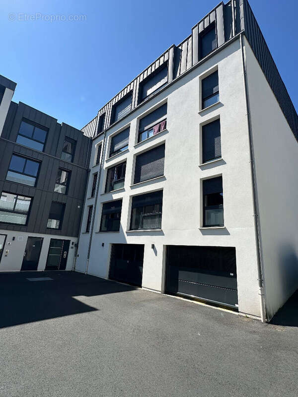 Parking à LE MESNIL-ESNARD