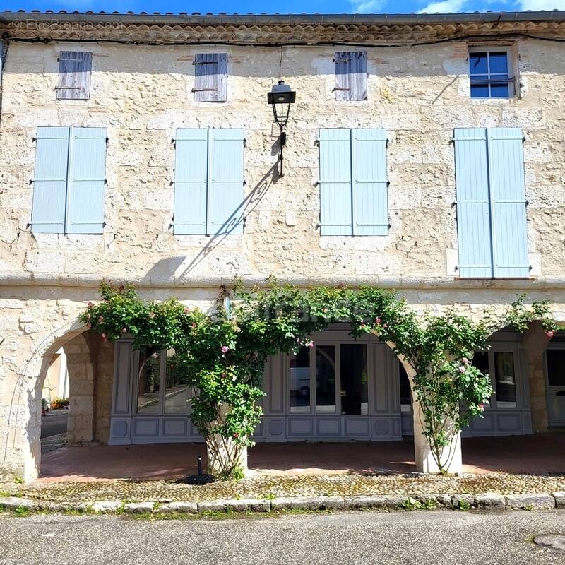 Appartement à SAINT-CLAR