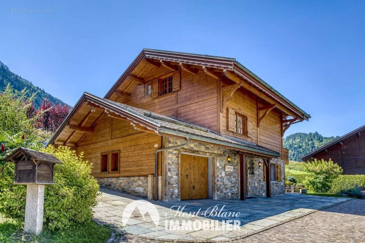 Maison à LES CONTAMINES-MONTJOIE