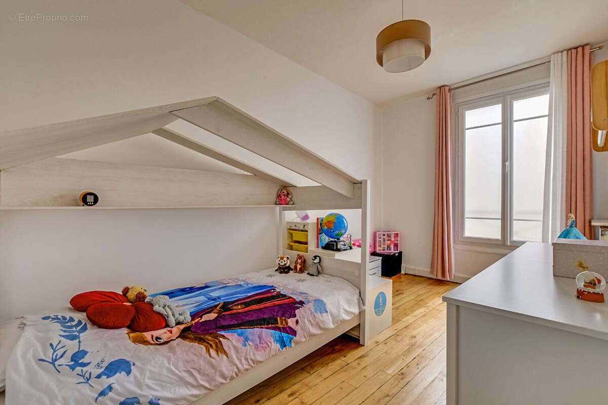 Appartement à PARIS-12E