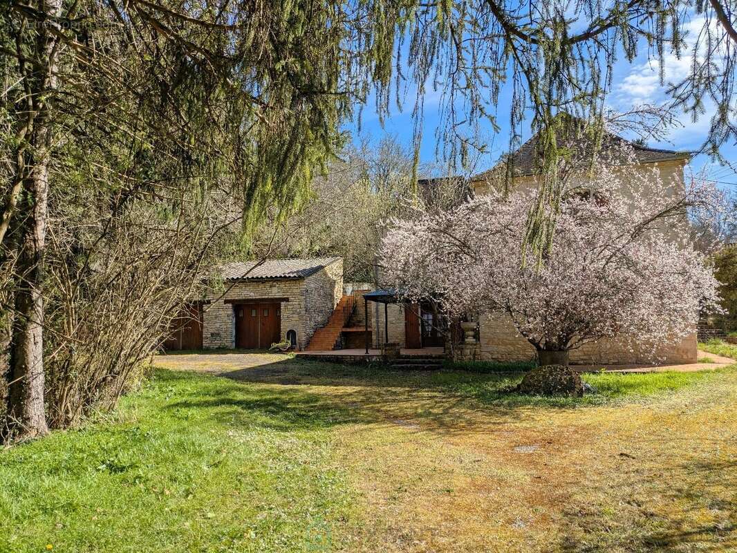 Ancien moulin en pierre de 160 m² avec piscine. - photo 5