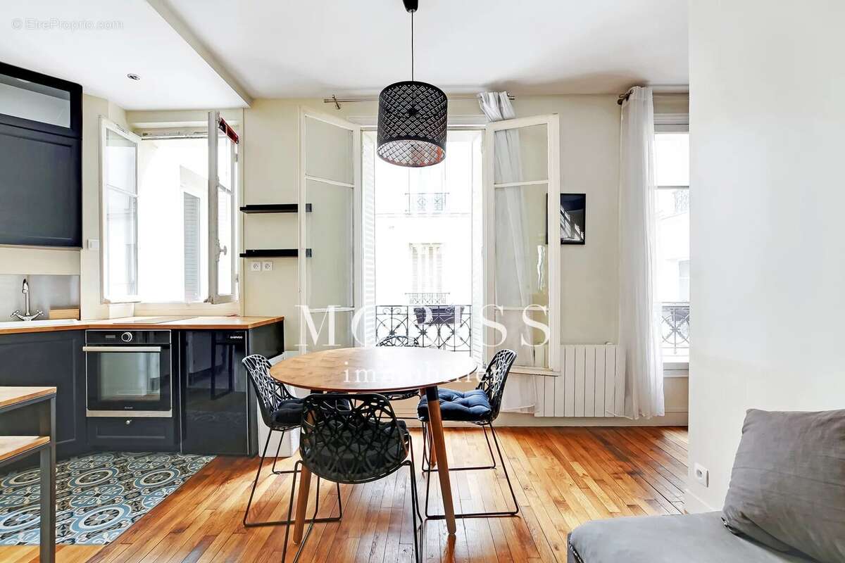 Appartement à PARIS-18E