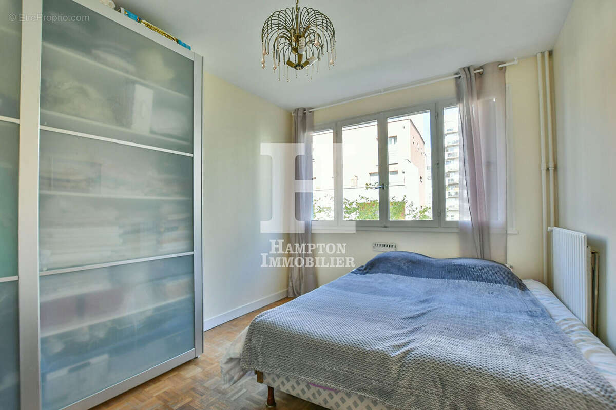 Appartement à PARIS-19E