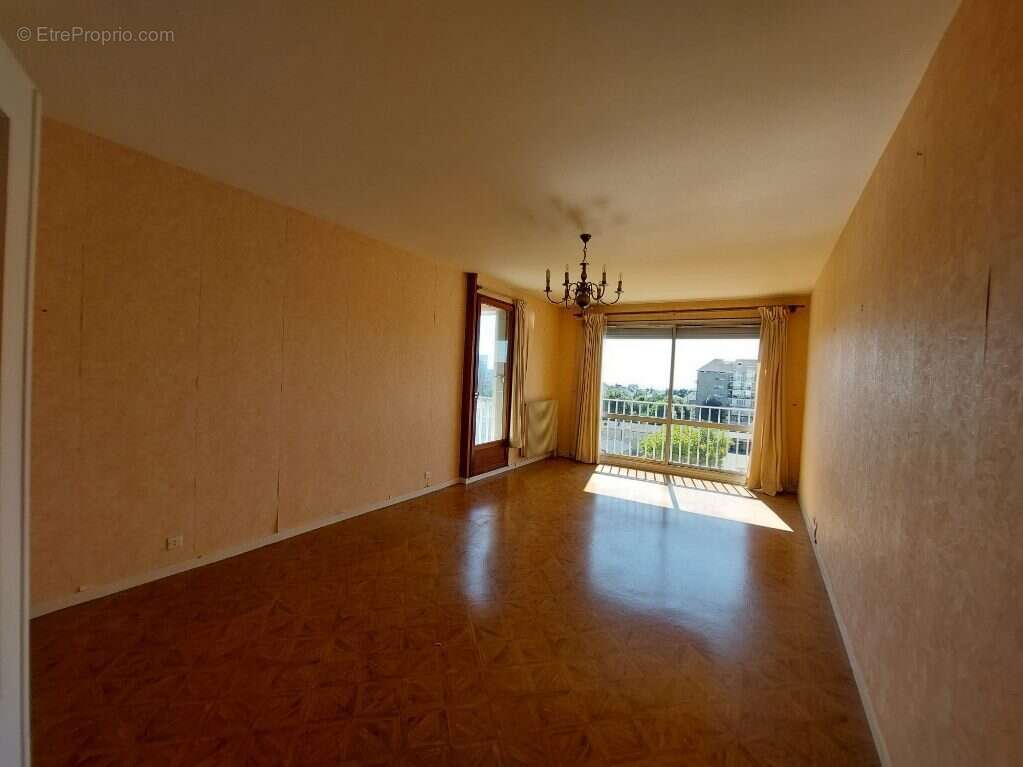 Appartement 71 m² à Granville  - photo 3