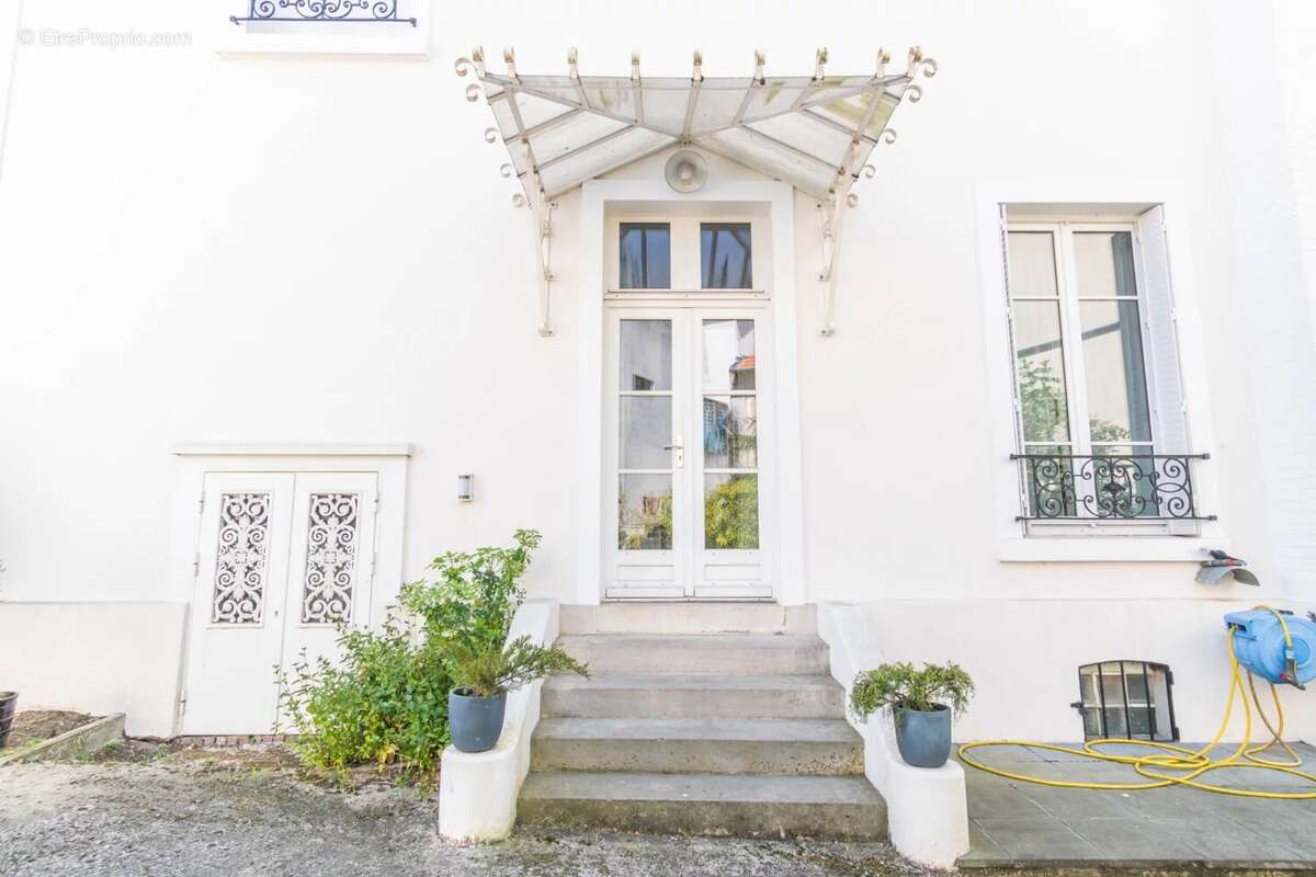 Maison à MONTMORENCY