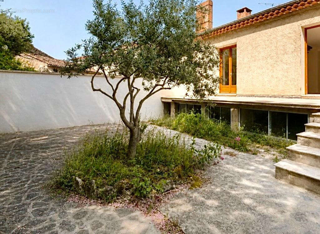 Maison à BONNIEUX