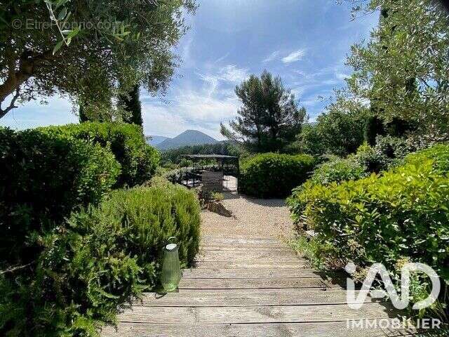 Maison 285 m² à Vaison-La-Romaine  - photo 6