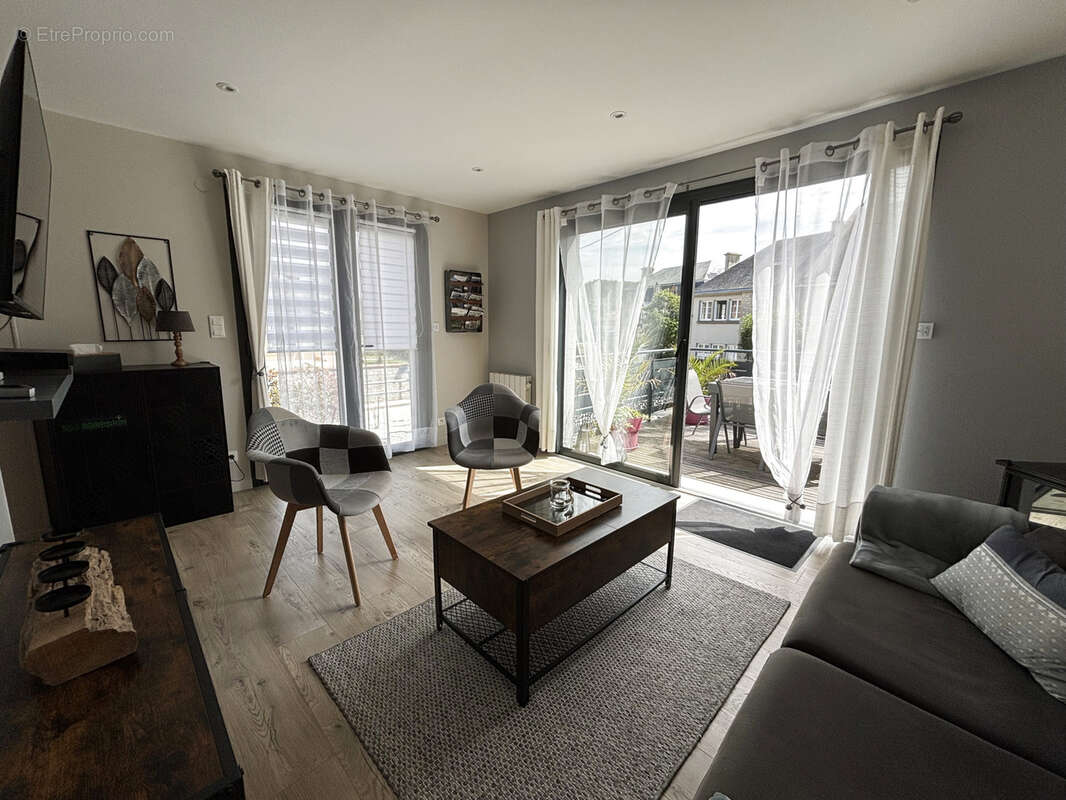 Maison à PORT-EN-BESSIN-HUPPAIN