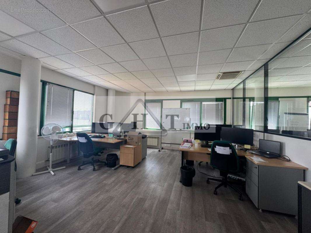 Immeuble de bureaux indépendant - photo 3