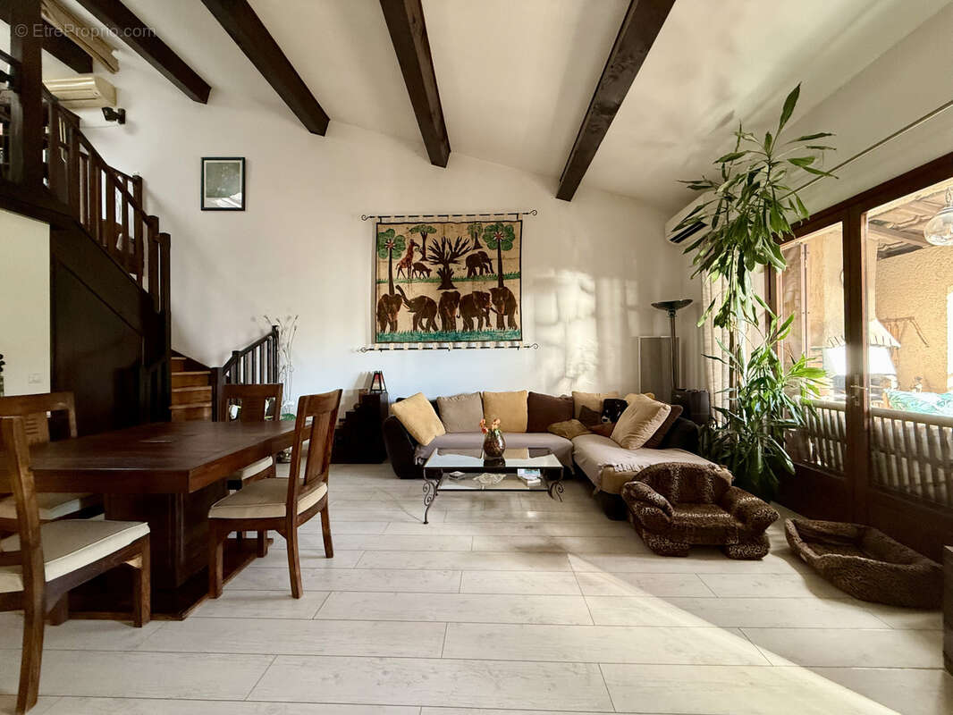 Appartement à ROQUEBRUNE-CAP-MARTIN