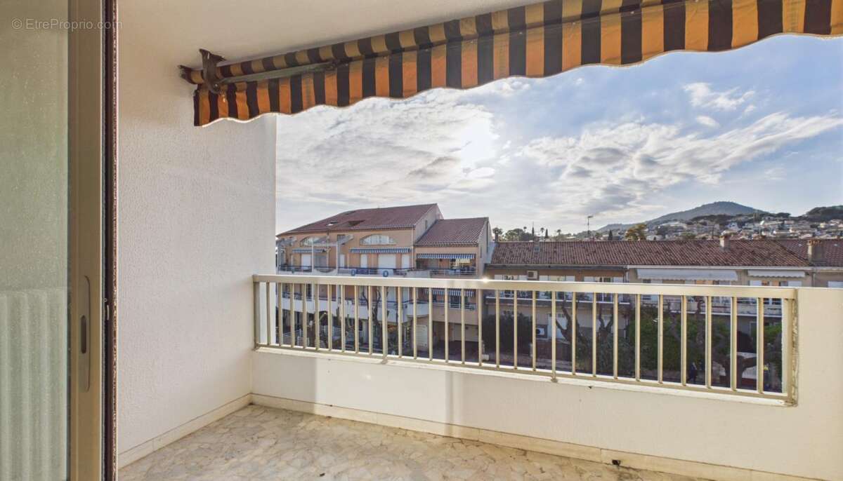 Appartement à CARQUEIRANNE