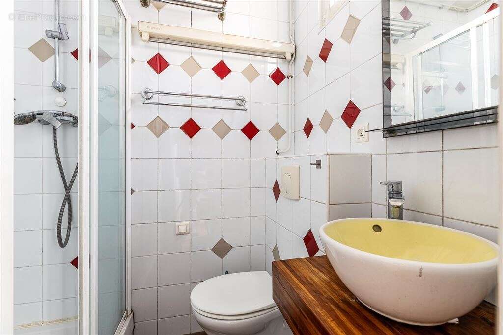 Appartement à PARIS-17E