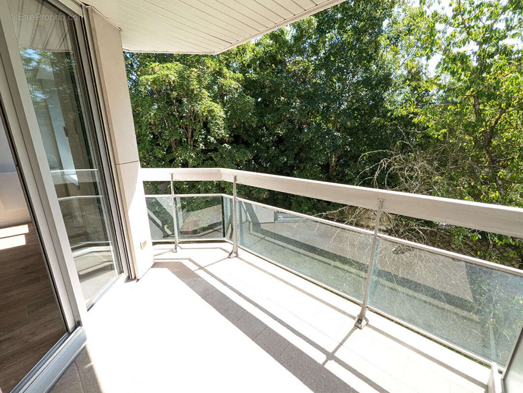 Appartement à FONTENAY-SOUS-BOIS