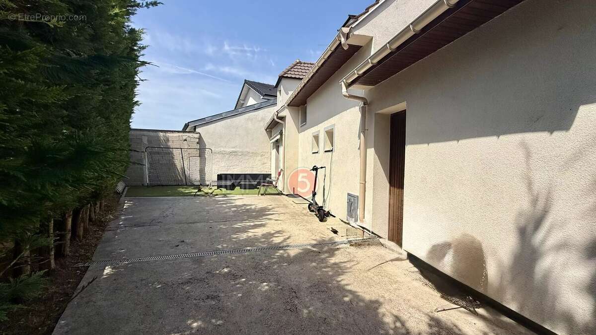 Maison à CLICHY-SOUS-BOIS