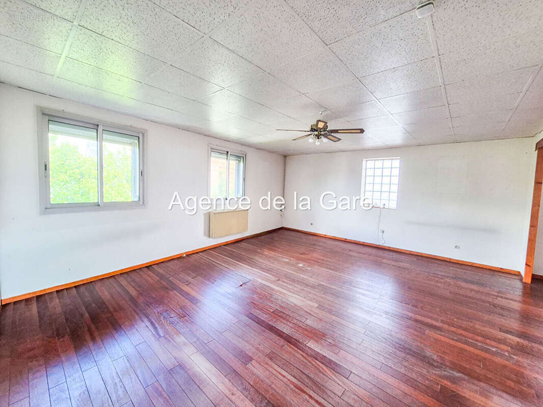 Appartement à HOUILLES