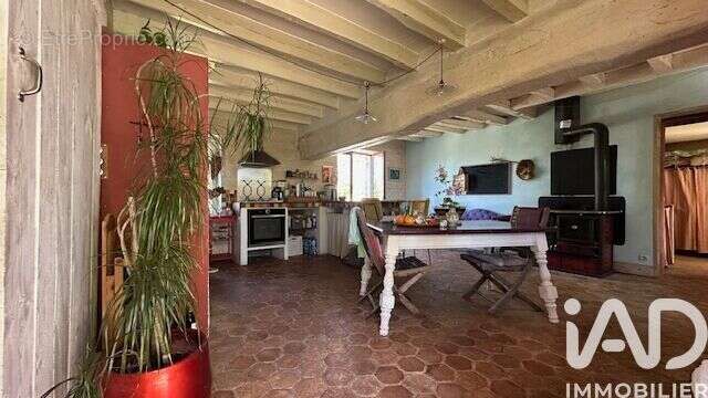 Photo 3 - Maison à THORIGNY-SUR-OREUSE