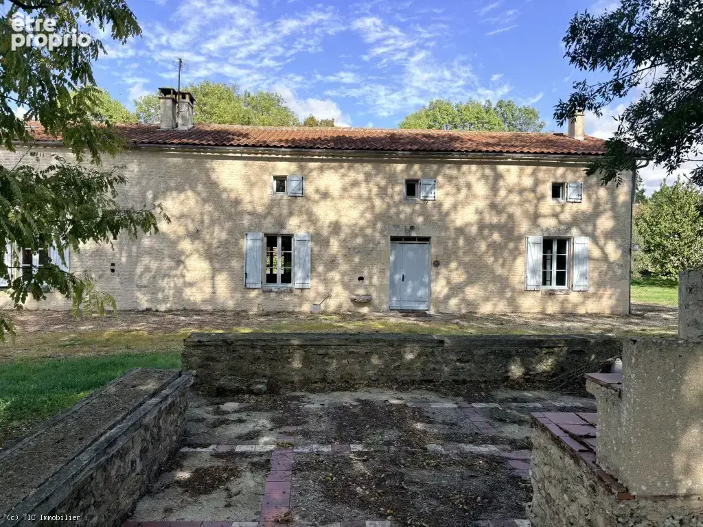 Belle Maison en Pierre avec 4 Chambres et Beau Parc Arboré - photo 32