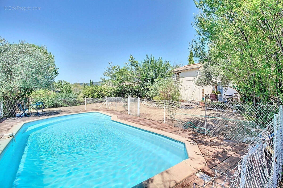 Maison à FIGANIERES