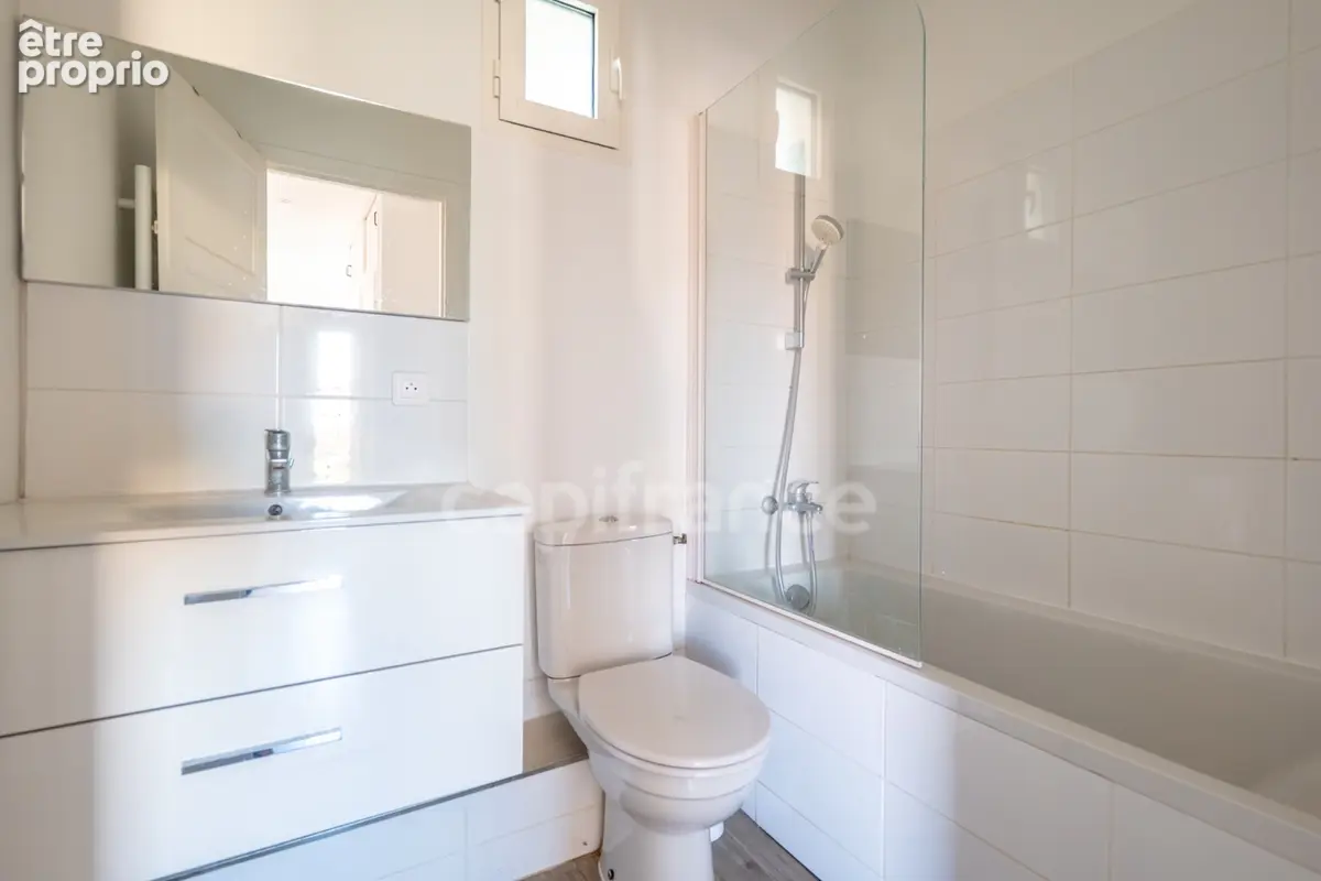 Versailles, A VENDRE MAISON RENOVEE  de 110 m2 au sol- 4 chambres- JARDIN- CALME et proximité des commodités - photo 17