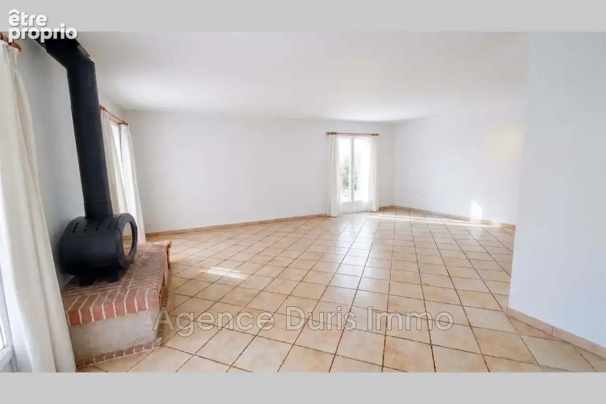 Maison 7 pièces 154 m² à vendre à Le Taillan-Medoc (33320) - photo 4