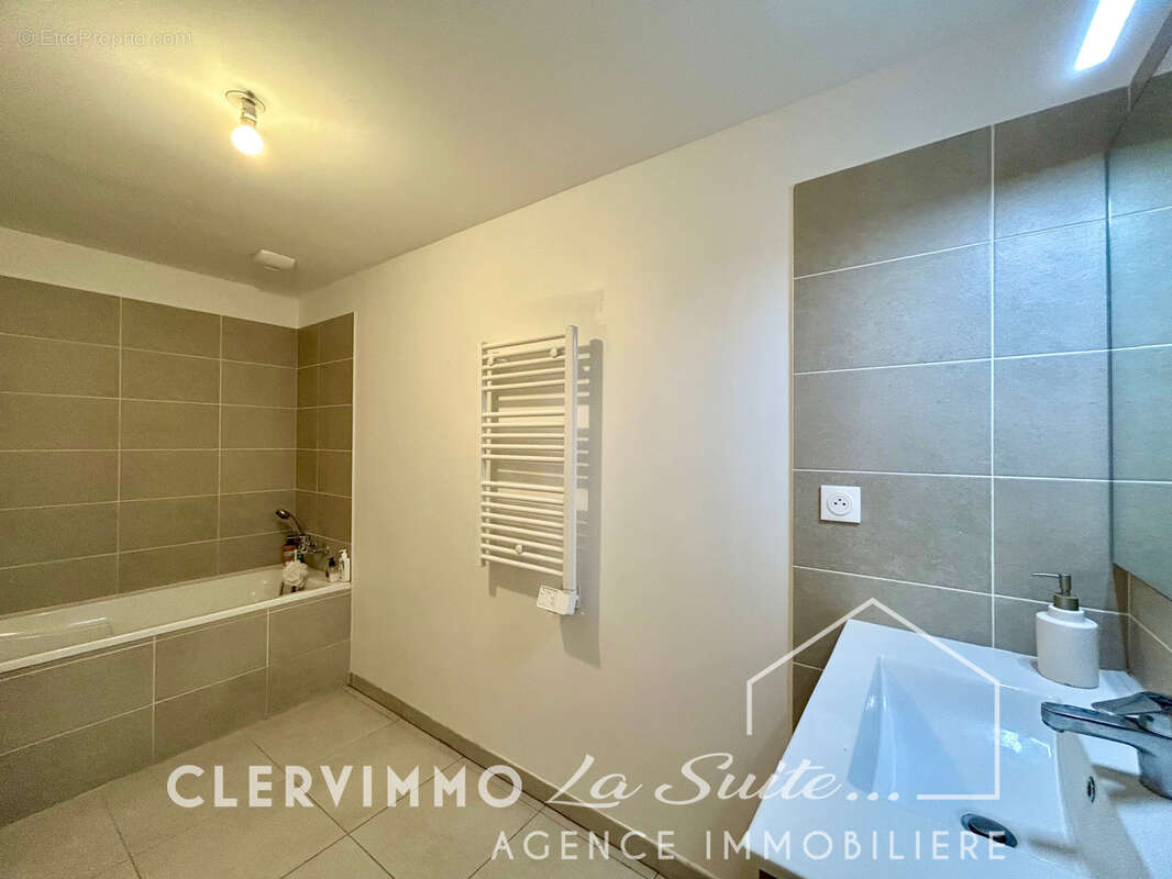 Appartement à MARSEILLE-11E