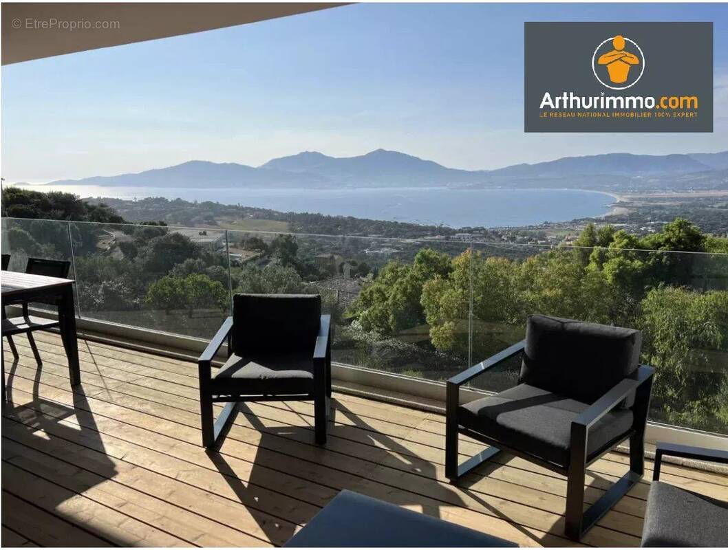 Appartement à GUARGUALE