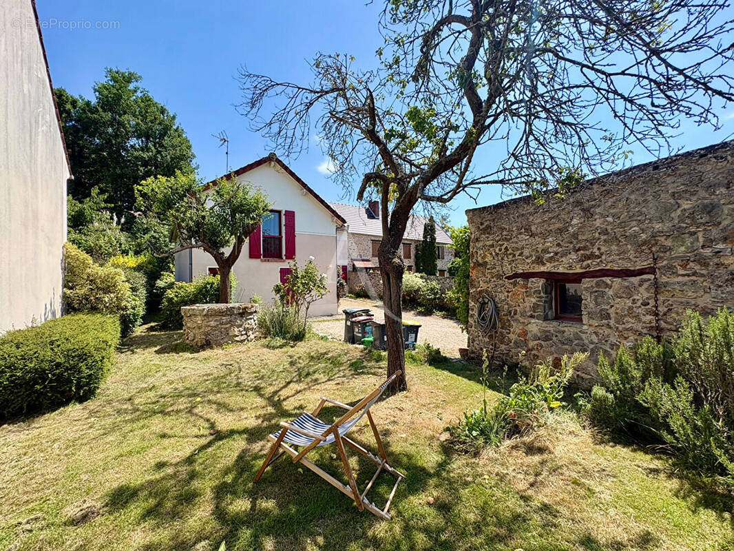 Maison à BURES-SUR-YVETTE