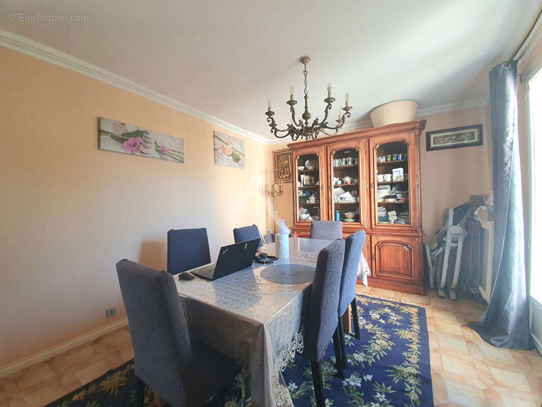 Maison à LES MUREAUX