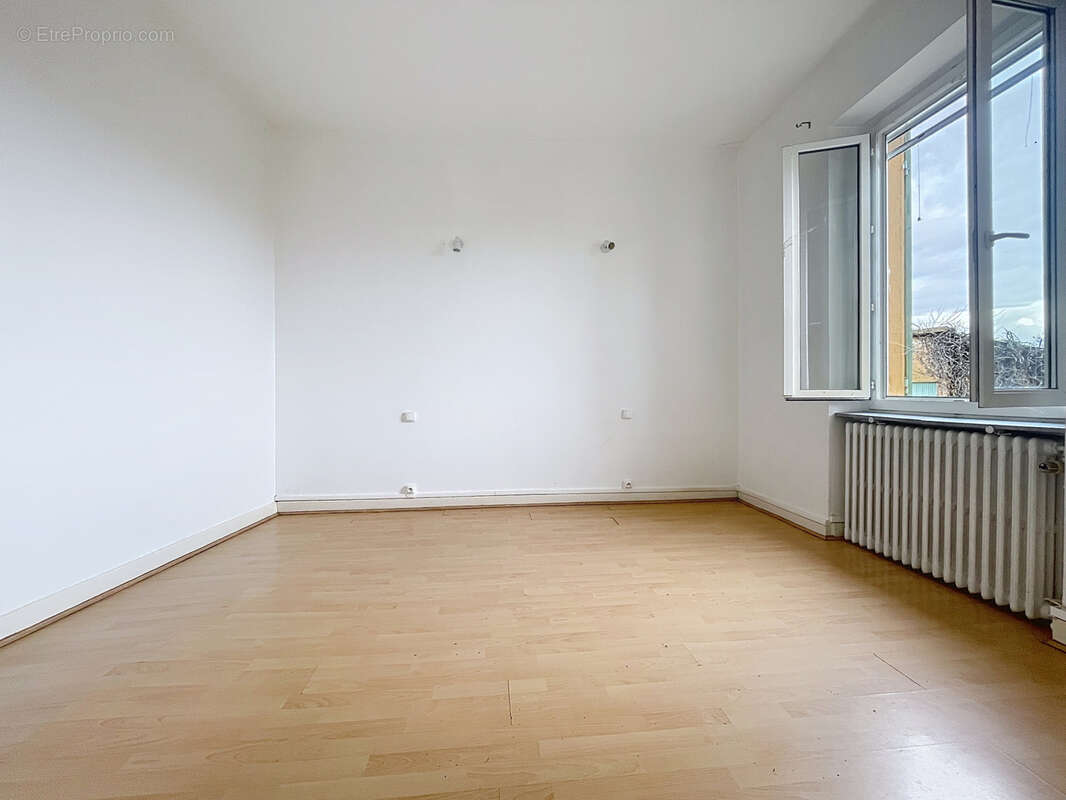 Maison à PIERRE-BENITE