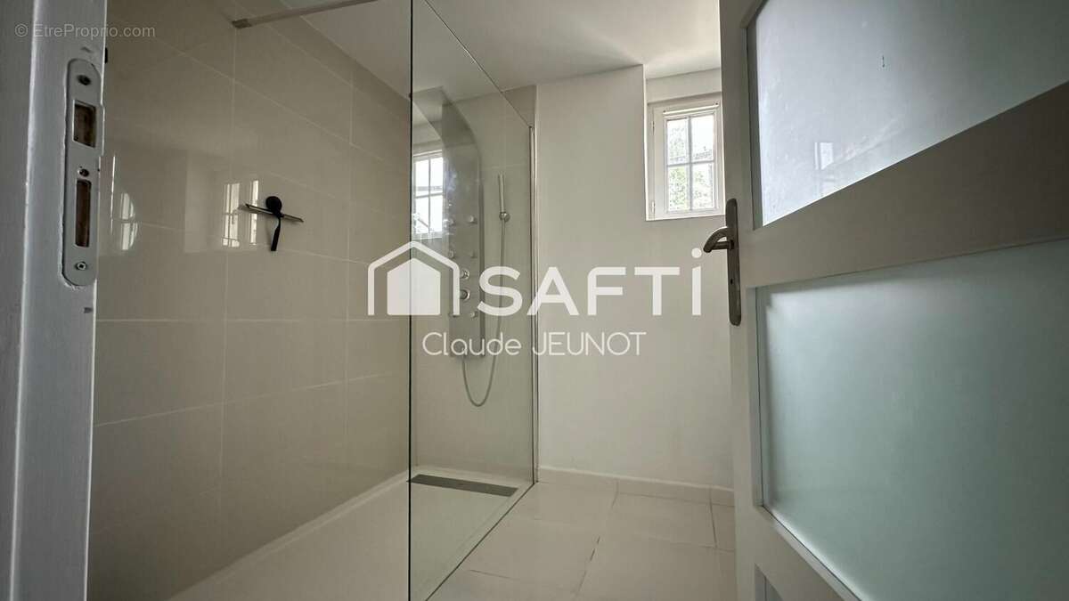 Photo 6 - Maison à SAINT-YZAN-DE-SOUDIAC