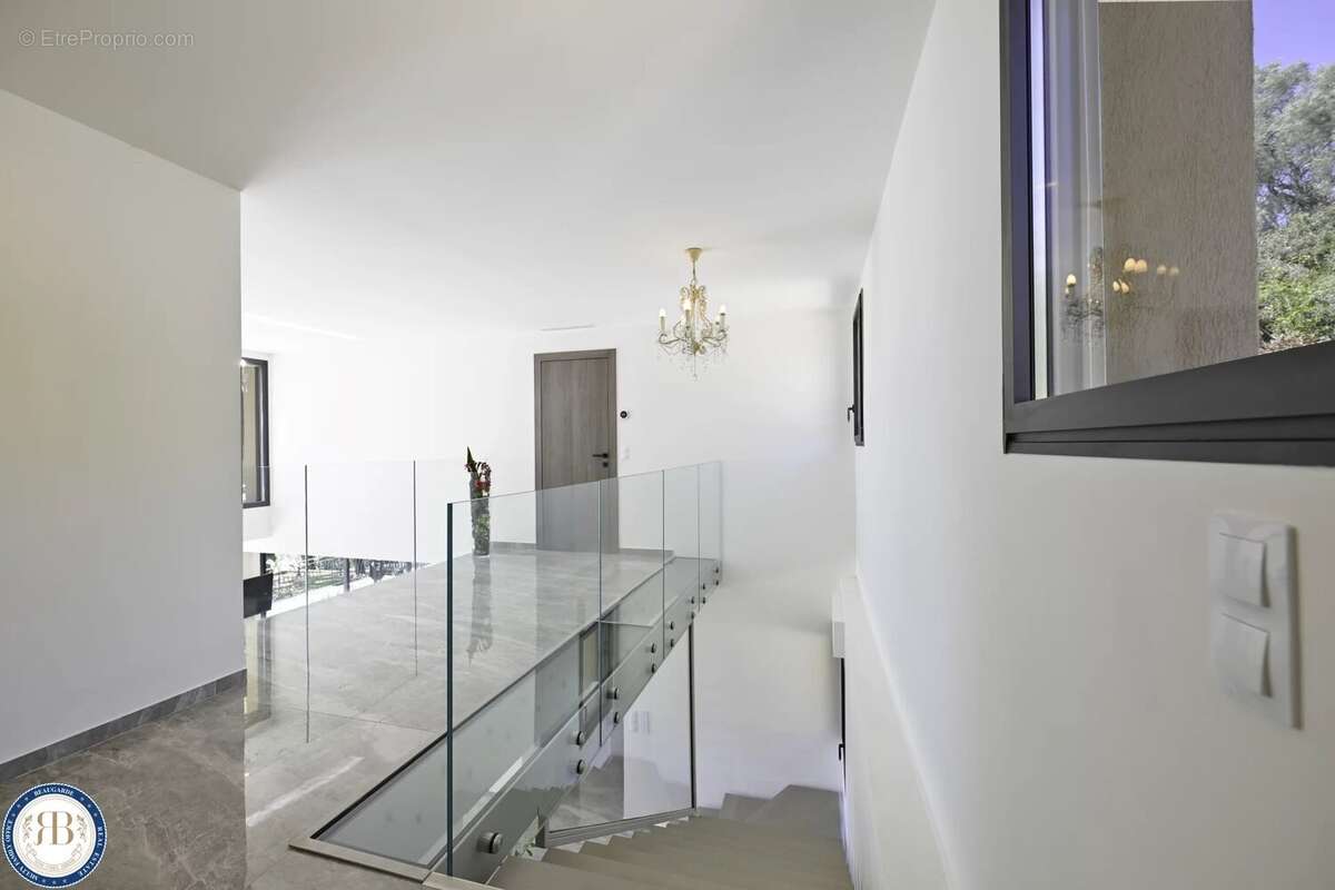 Maison à MOUGINS