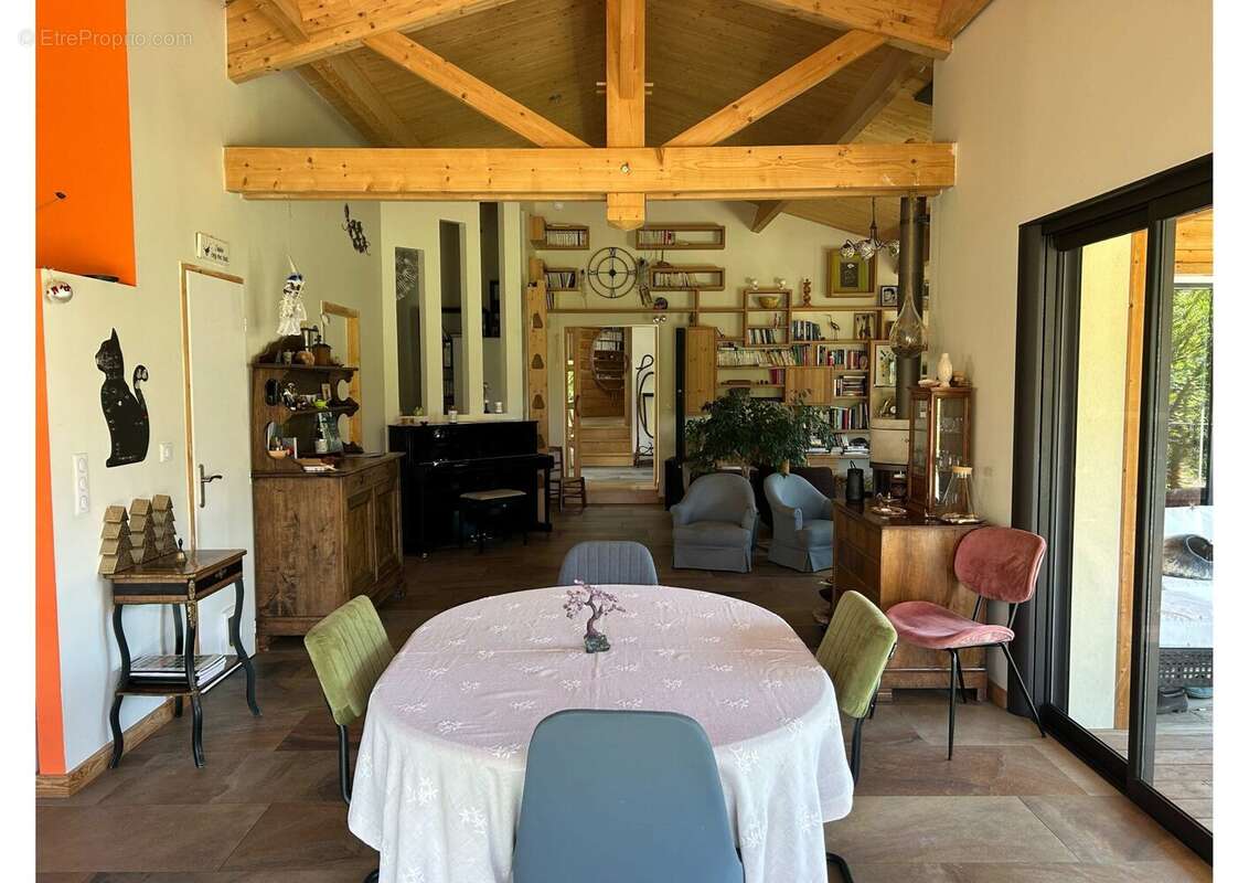 Maison à SAINTES