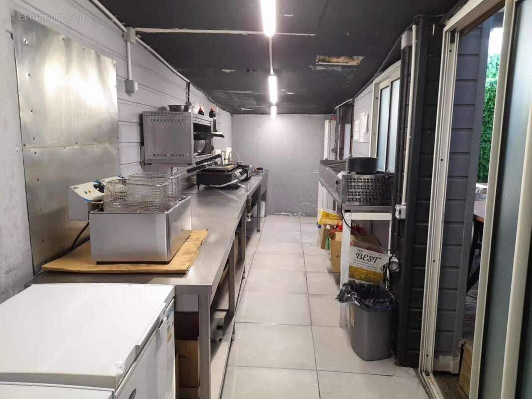 Commerce à SAINT-PIERRE