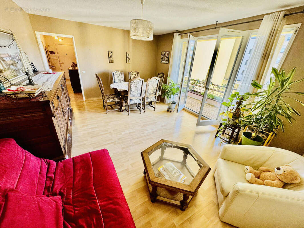 salon (2) - Appartement à SAINT-JULIEN-EN-GENEVOIS